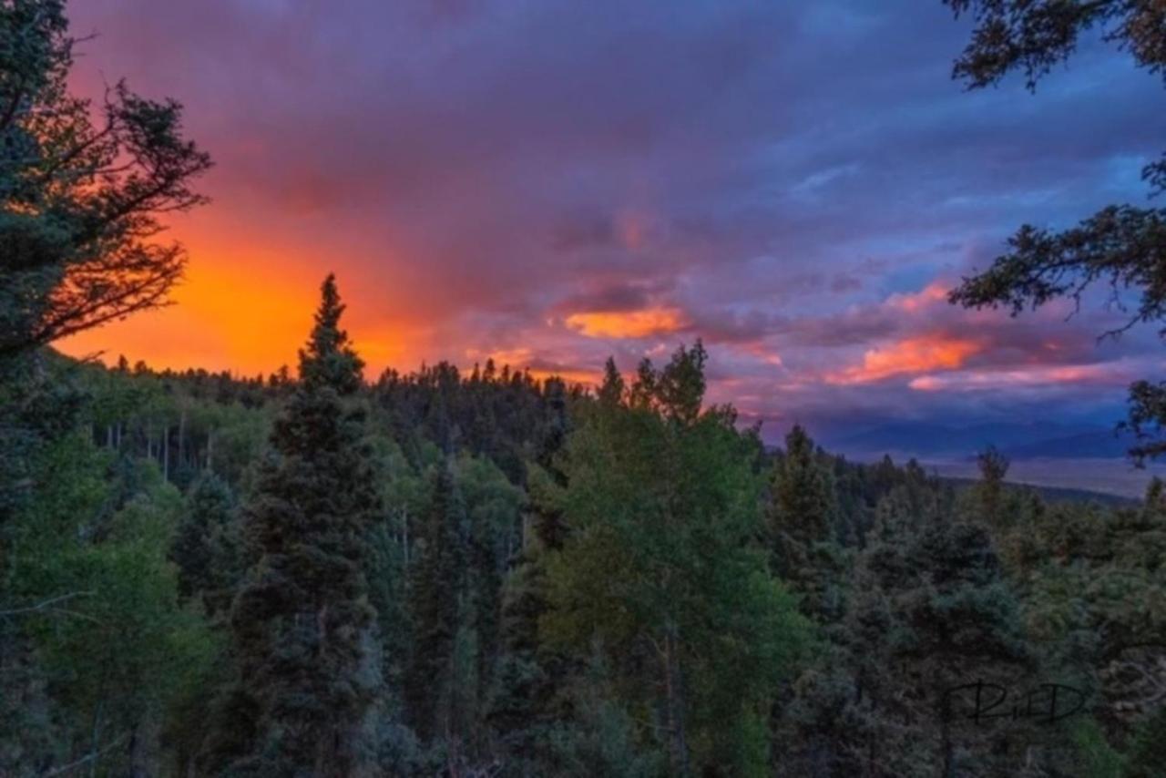Ridgewalk Treehouse Bed & Breakfast Angel Fire Exterior foto
